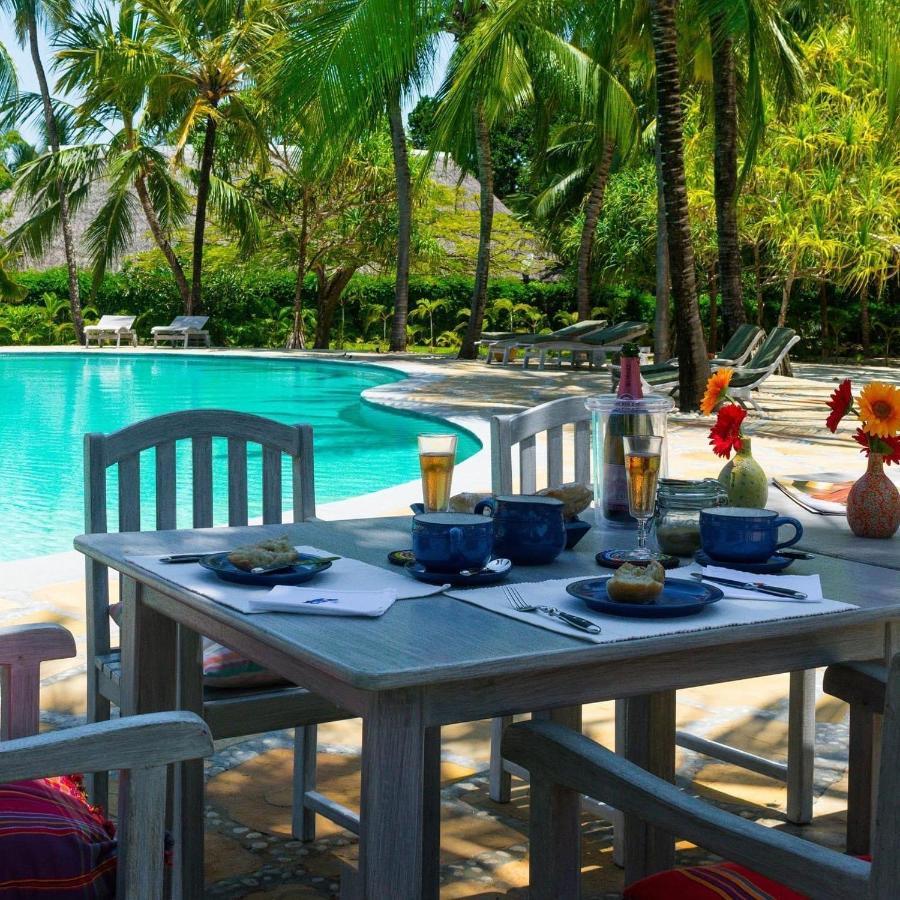 Zumzum Beach House Bed & Breakfast Kinondo Luaran gambar
