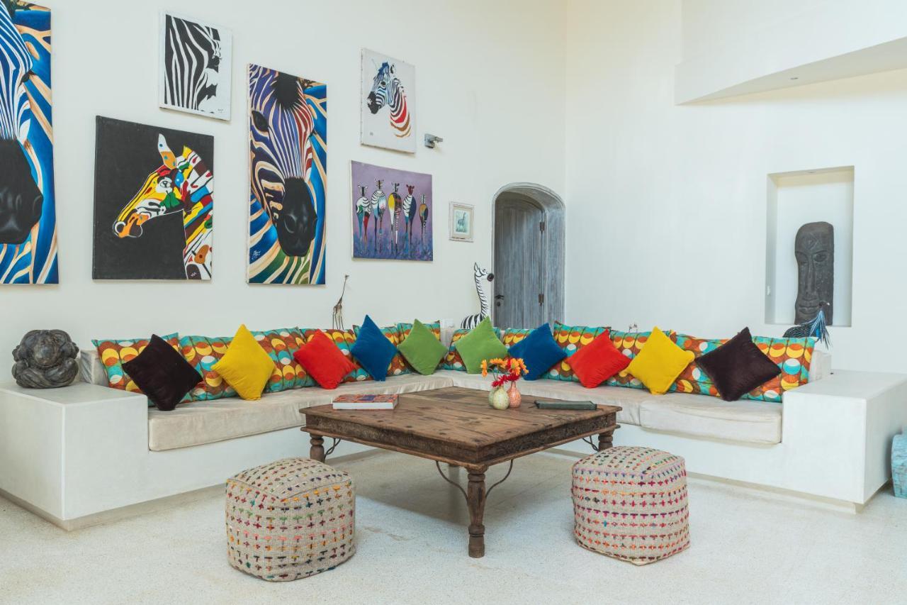 Zumzum Beach House Bed & Breakfast Kinondo Luaran gambar